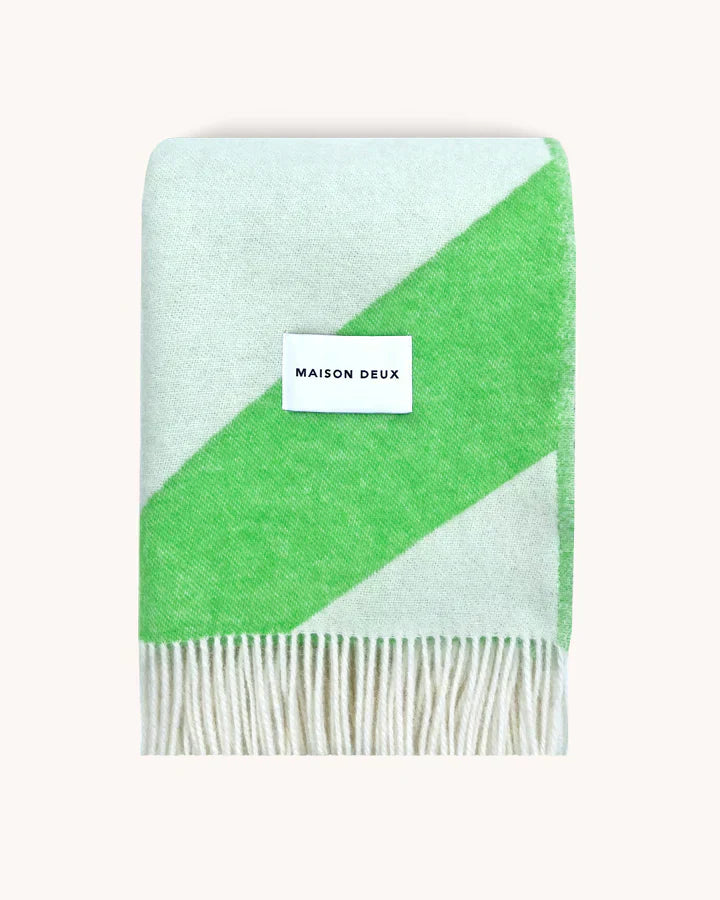 Blanket SWIRL White / Apple 4.25 x 6.5 ft